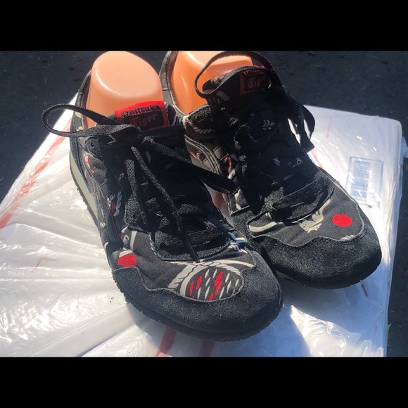 onitsuka tiger black leather